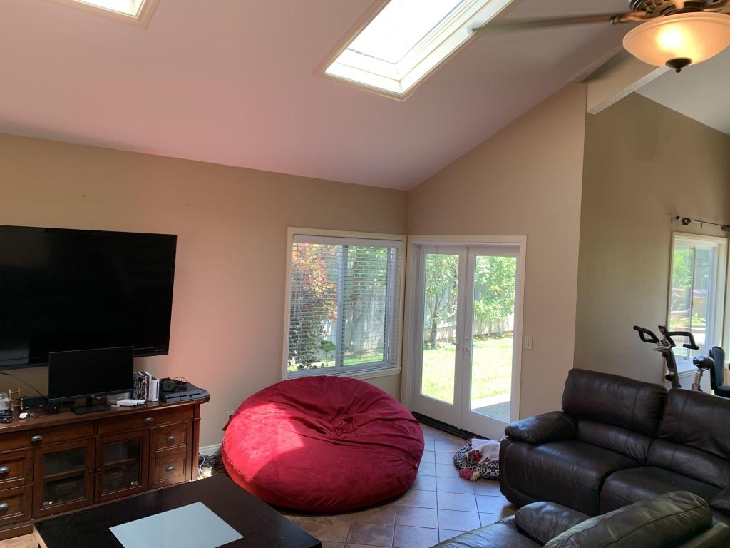 5450 Hales Lane Carpinteria, CA 93013 - Photo 6 of 20 Living Room