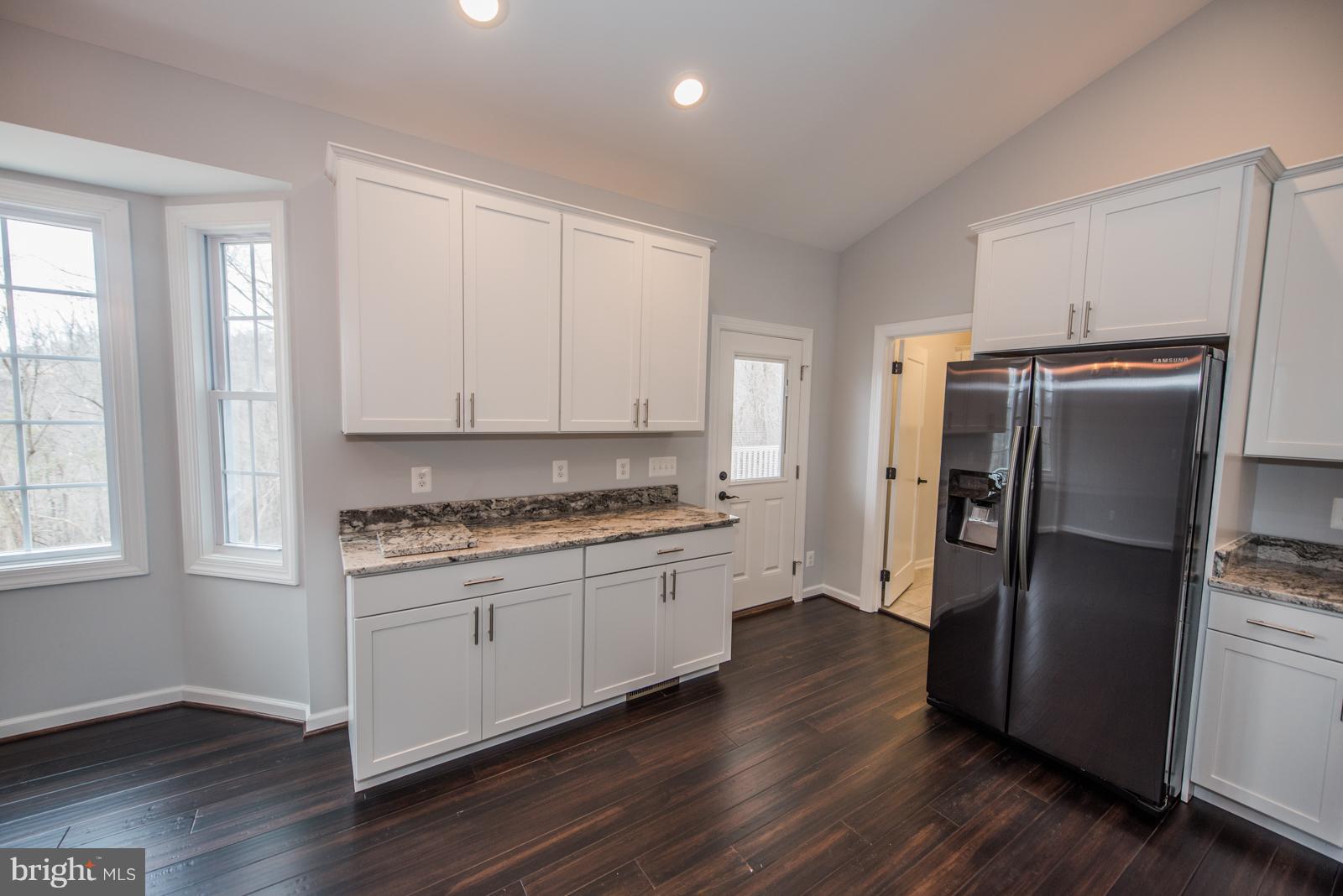 42 Apple Jack Road Linden, VA 22642 - Photo 11 of 30 Stainless Steel Appliances