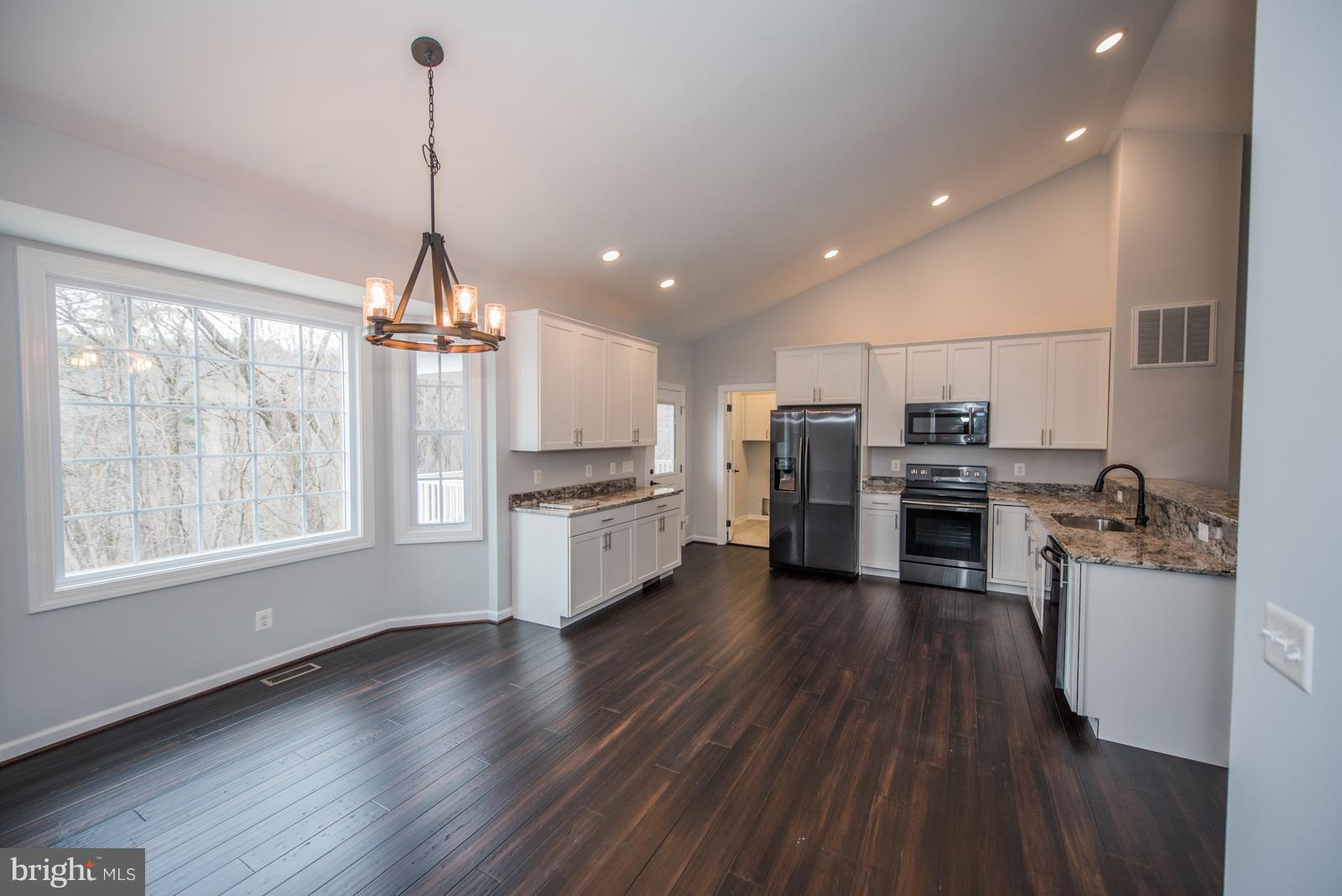42 Apple Jack Road Linden, VA 22642 - Photo 7 of 30 Kitchen