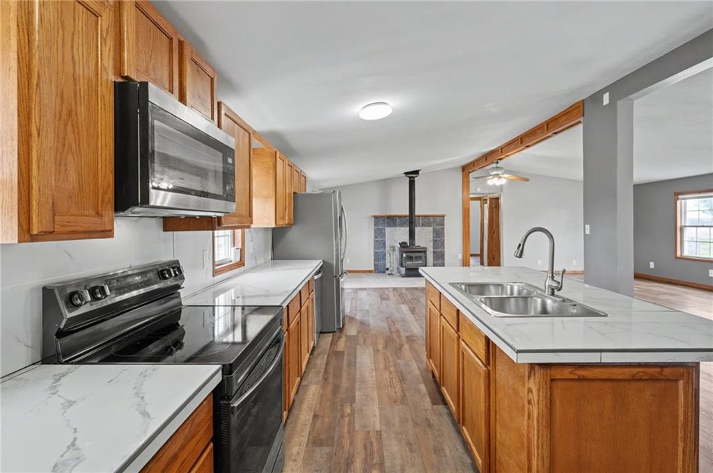 4221 Shawnee Road Wellsville, KS 66092 - Photo 11 of 52