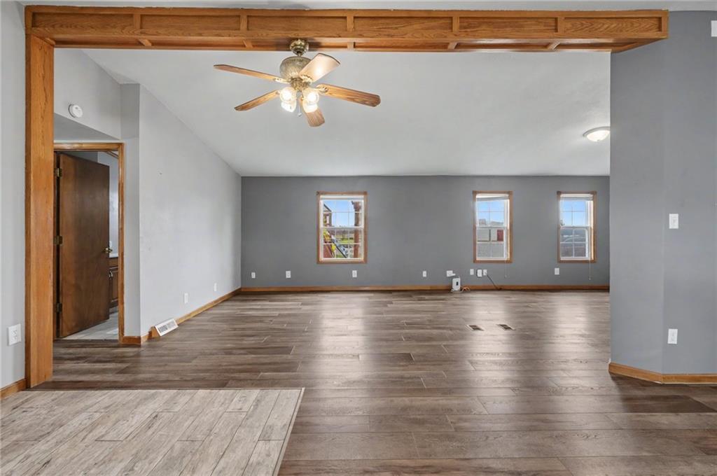 4221 Shawnee Road Wellsville, KS 66092 - Photo 7 of 52