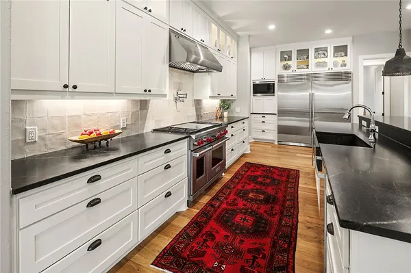 $1,695,000 | 4904 Holden Circle, College Station, TX 77845