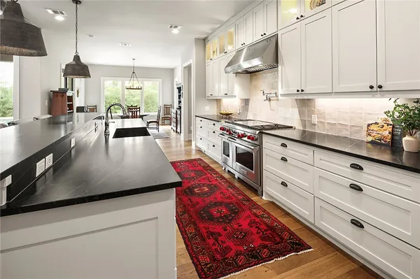 $1,695,000 | 4904 Holden Circle, College Station, TX 77845