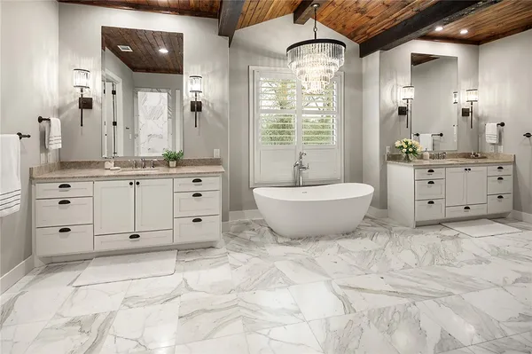 $1,695,000 | 4904 Holden Circle, College Station, TX 77845