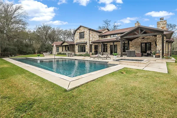 $1,695,000 | 4904 Holden Circle, College Station, TX 77845