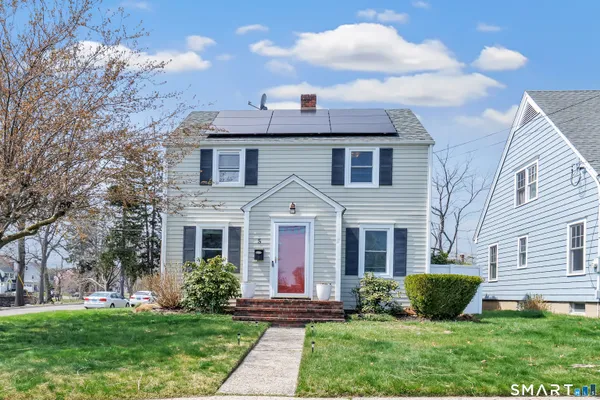 $579,000 | 5 Charlton Street, Stratford, CT 06614