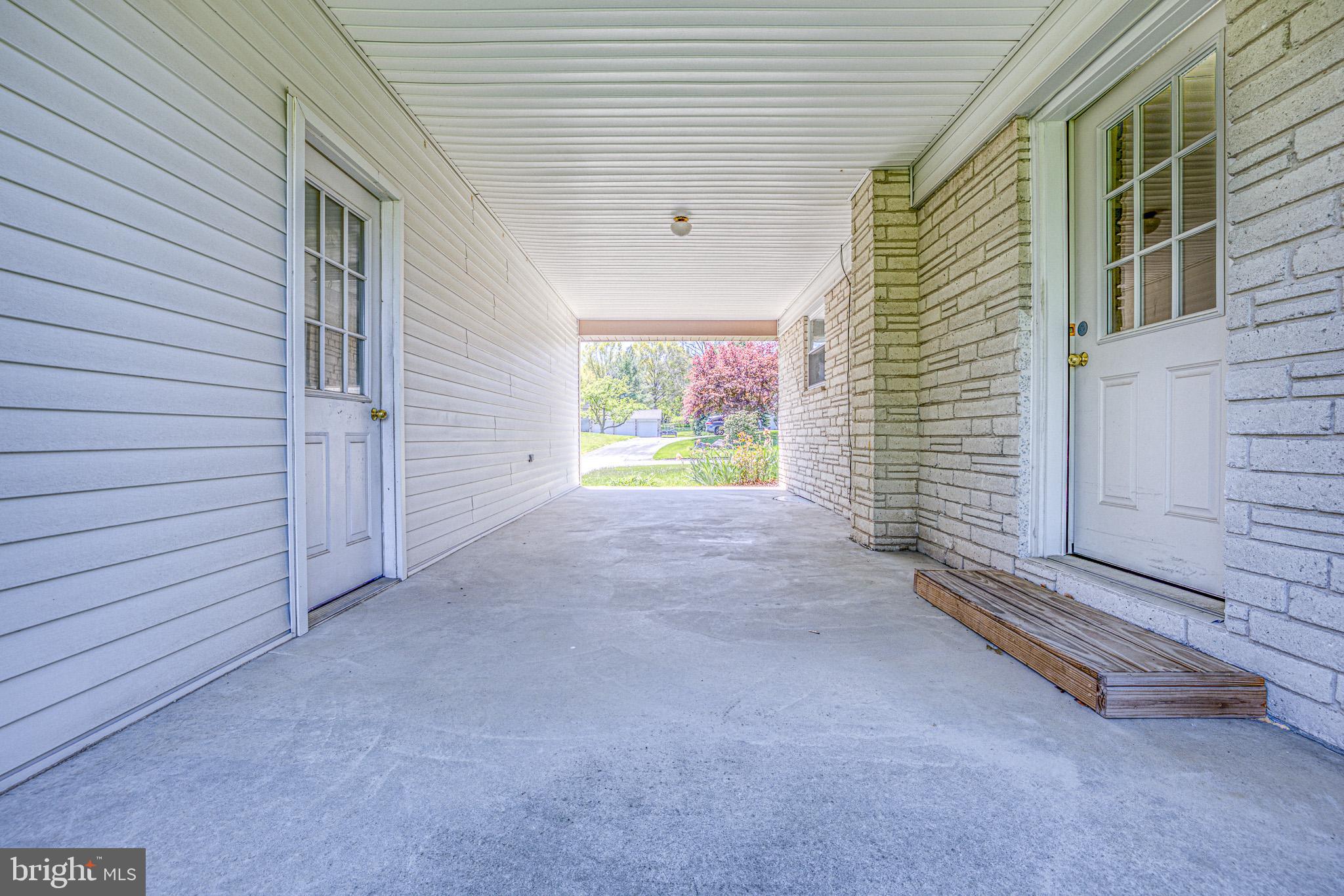 321 East Glenn Road Hershey, PA 17033 - Photo 5 of 32