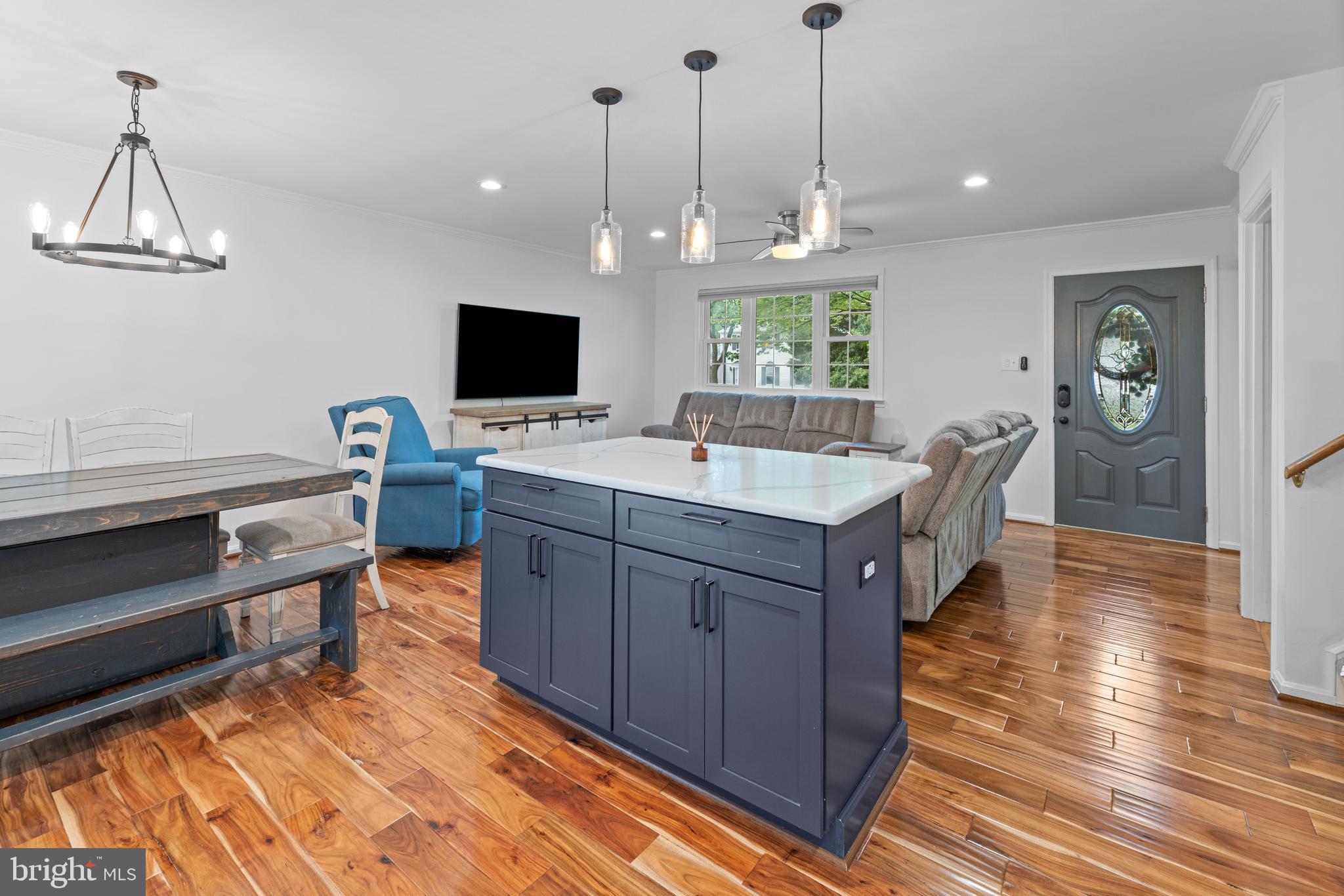 9761 Turnbuckle Drive Burke, VA 22015 - Photo 6 of 46 Main Level