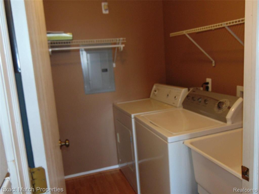 3152 High Pointe Ridge Road Lake Orion, MI 48359 - Photo 9 of 24
