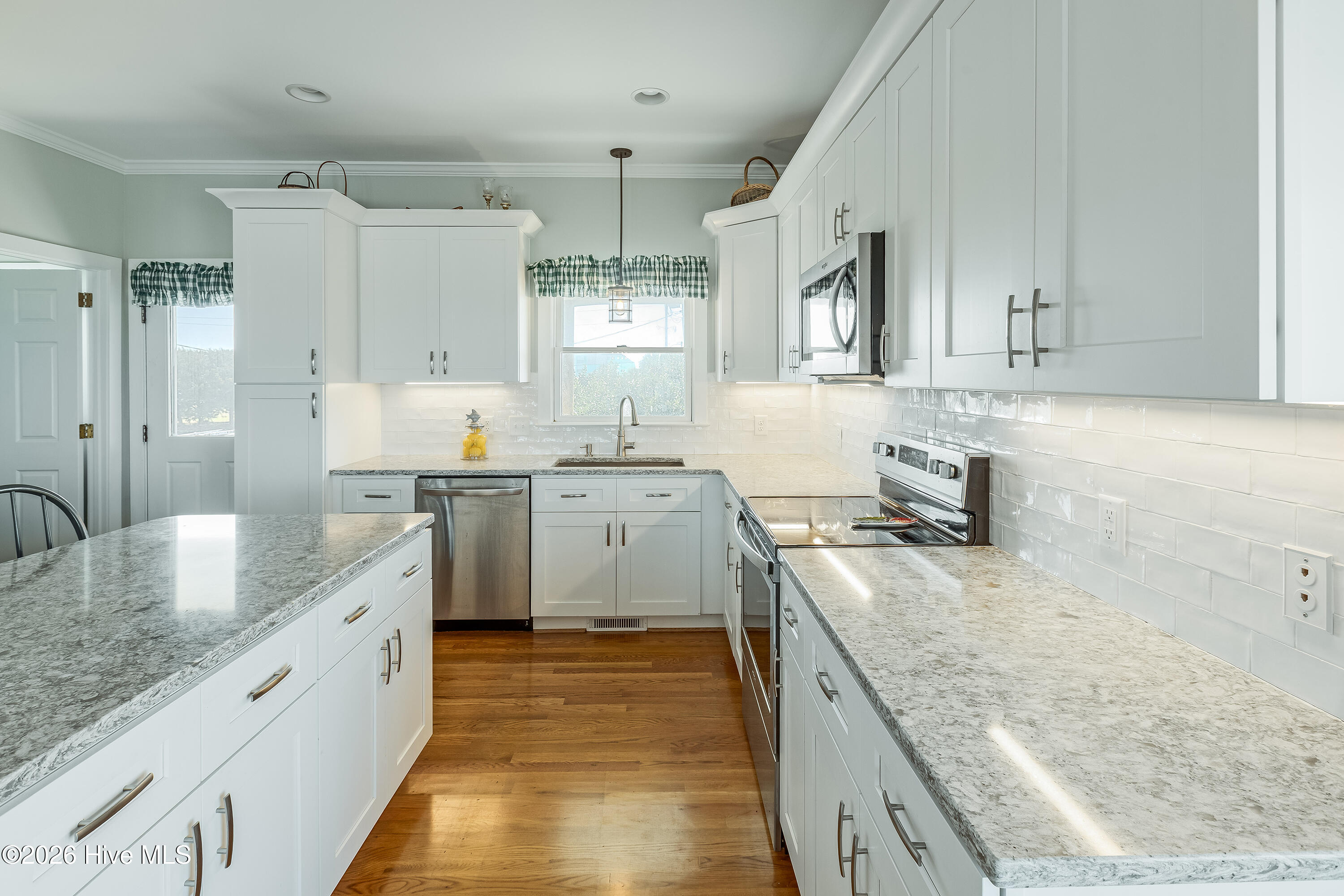 1711 East Fort Macon Road Atlantic Beach, NC 28512 - Photo 19 of 42 Open Kitchen