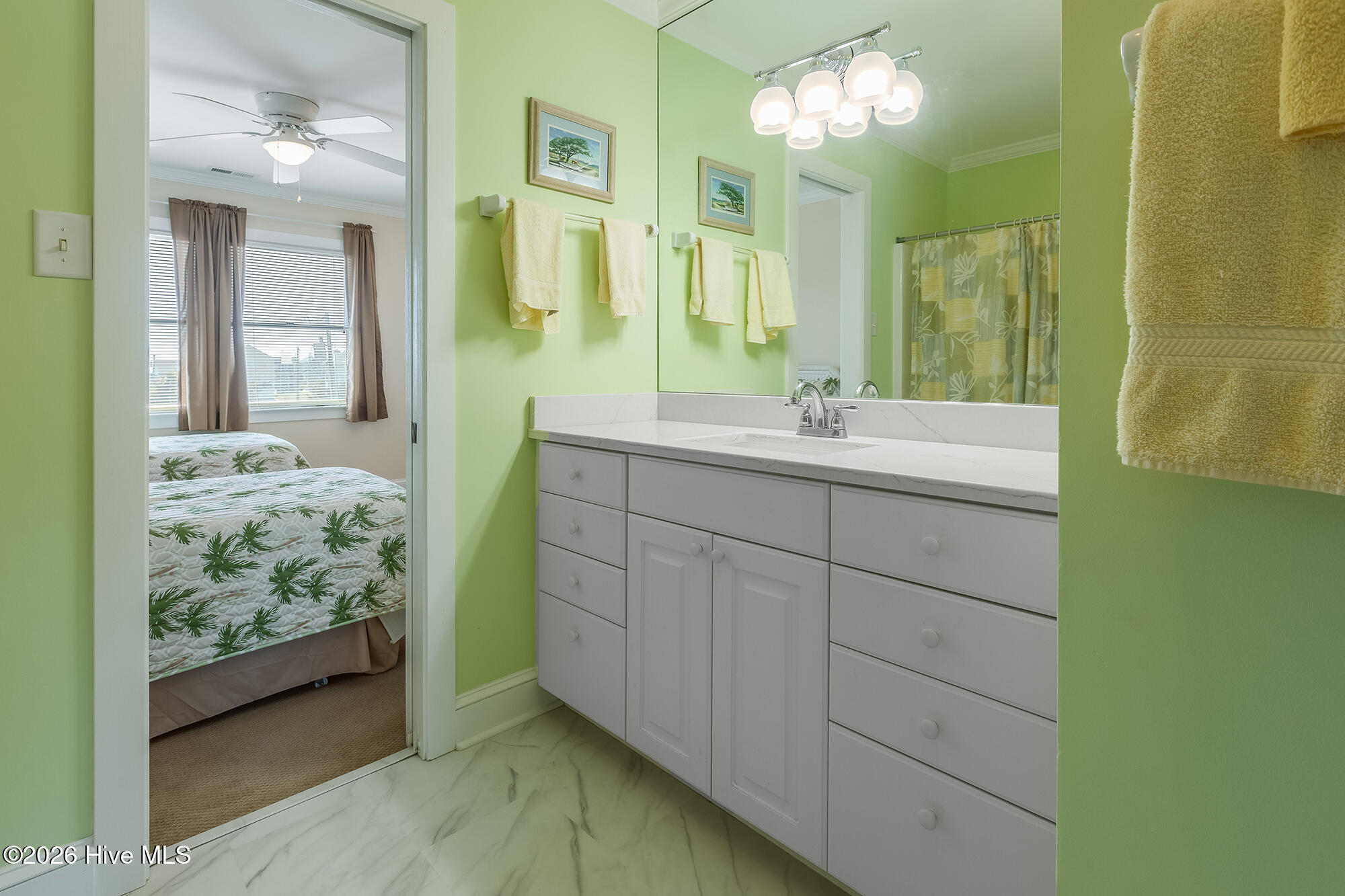 1711 East Fort Macon Road Atlantic Beach, NC 28512 - Photo 29 of 42 Jack n Jill Bath