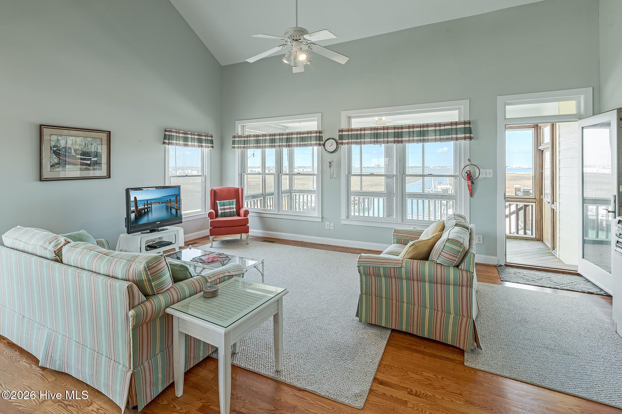 1711 East Fort Macon Road Atlantic Beach, NC 28512 - Photo 39 of 42 Family Room