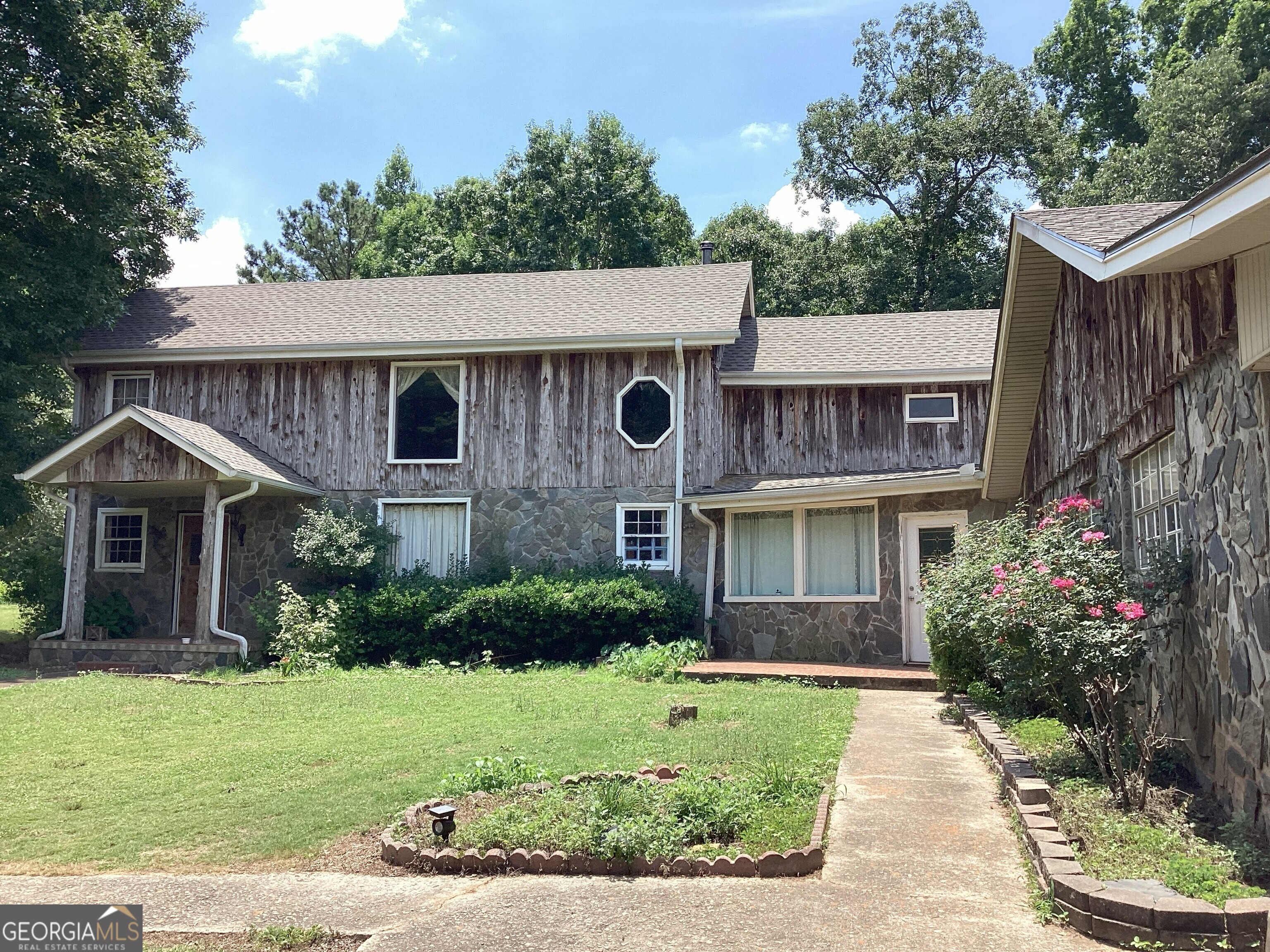 220 Ennis Road Barnesville, GA 30204 - Photo 3 of 20