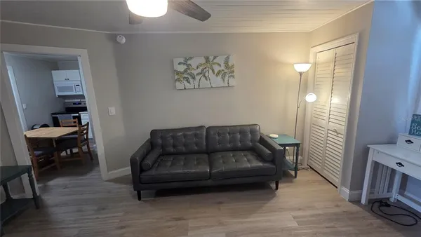$1,400 | 1524 6th Street Northwest, Unit B, Largo, FL 33770