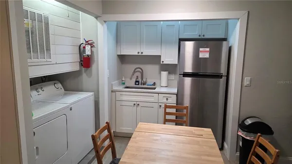 $1,400 | 1524 6th Street Northwest, Unit B, Largo, FL 33770