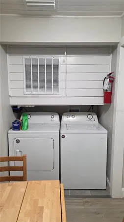 $1,400 | 1524 6th Street Northwest, Unit B, Largo, FL 33770