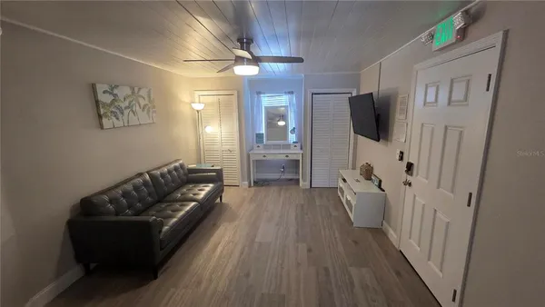 $1,400 | 1524 6th Street Northwest, Unit B, Largo, FL 33770