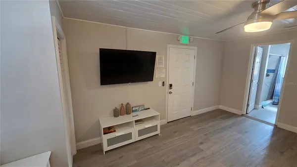 $1,400 | 1524 6th Street Northwest, Unit B, Largo, FL 33770