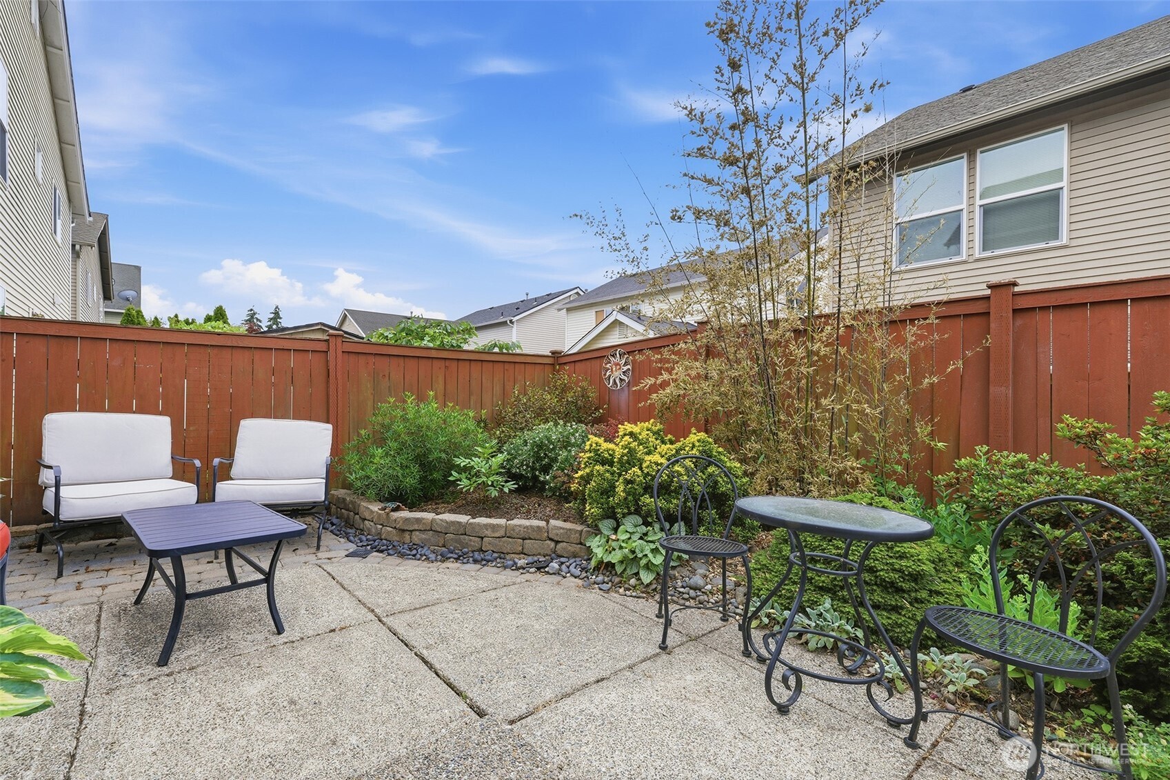 305 Lynnwood Avenue Southeast Renton, WA 98056 - Photo 6 of 28