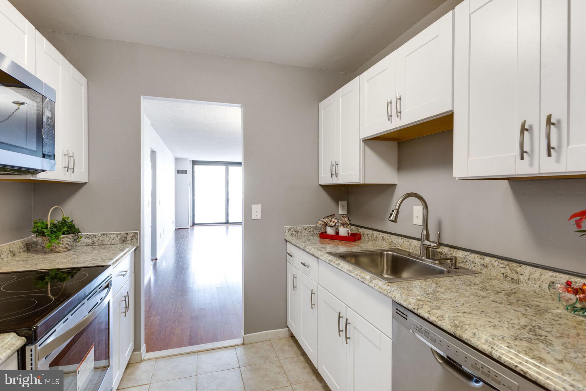 6101 Edsall Road, Unit 1105 Alexandria, VA 22304 - Photo 16 of 42 NEW COUNTER TOPS