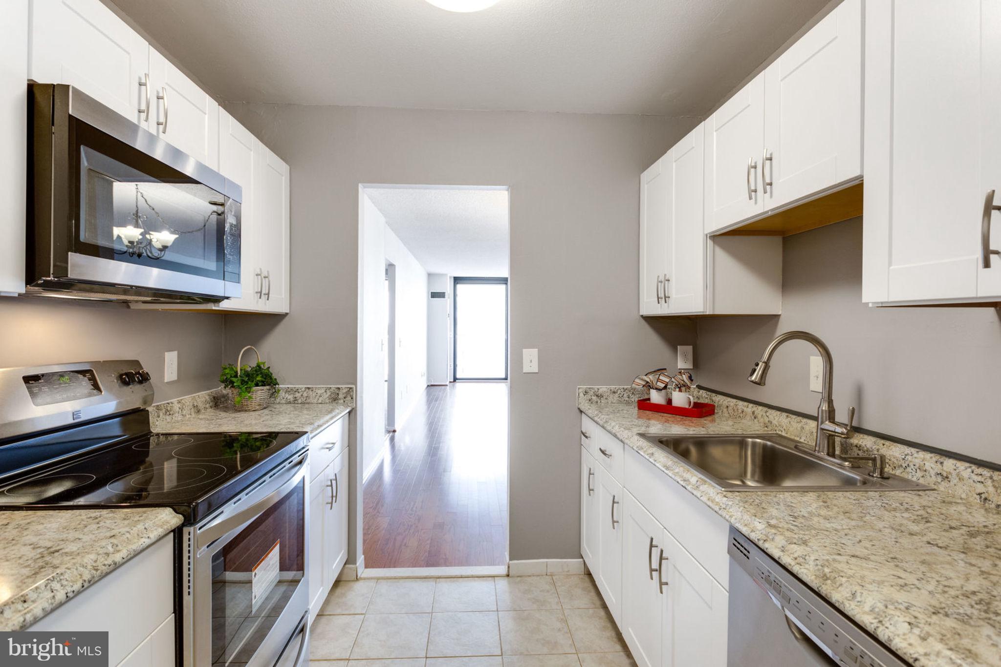 6101 Edsall Road, Unit 1105 Alexandria, VA 22304 - Photo 17 of 42 NEW STAINLESS STEEL APPLIANCES