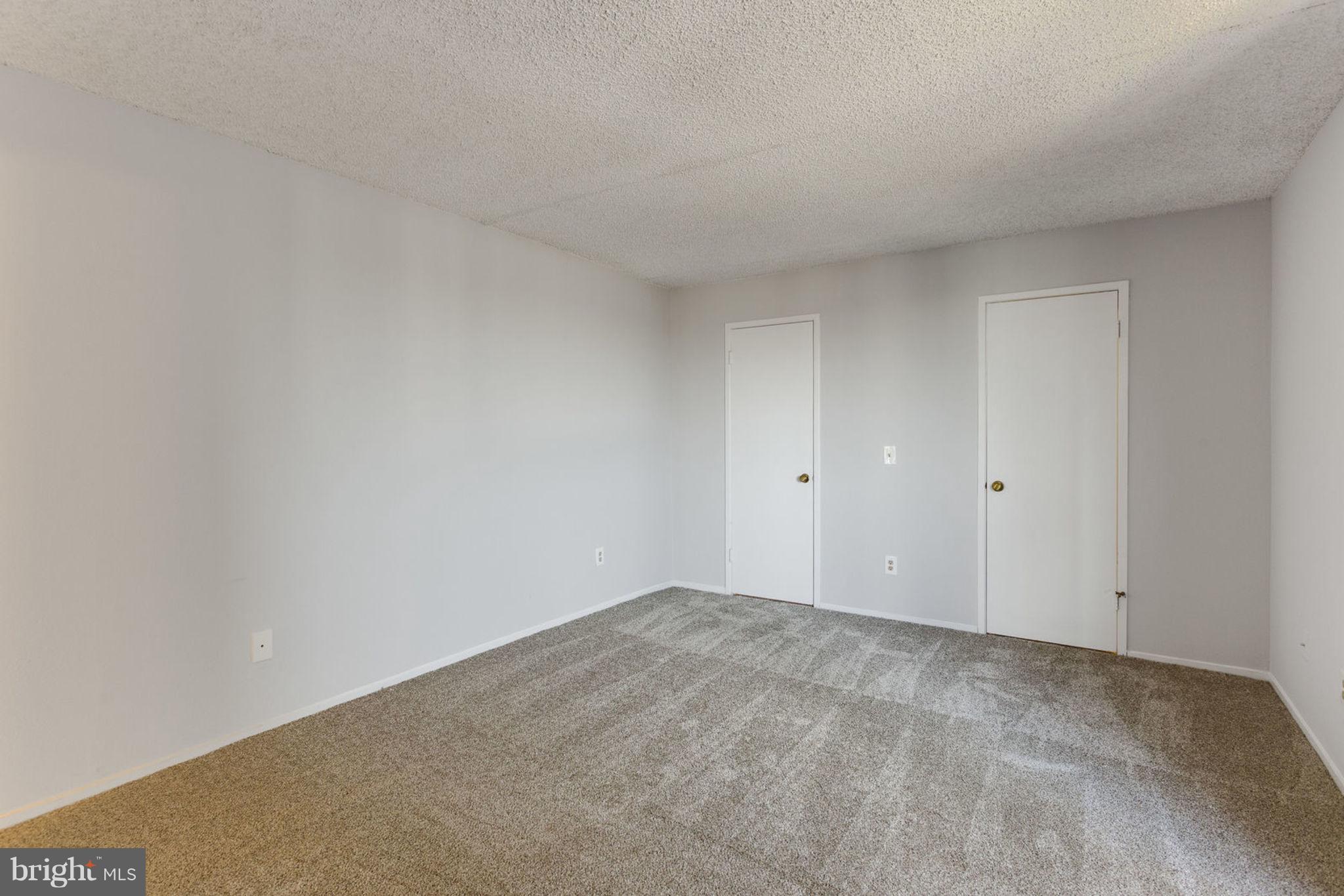 6101 Edsall Road, Unit 1105 Alexandria, VA 22304 - Photo 20 of 42 MASTER BEDROOM