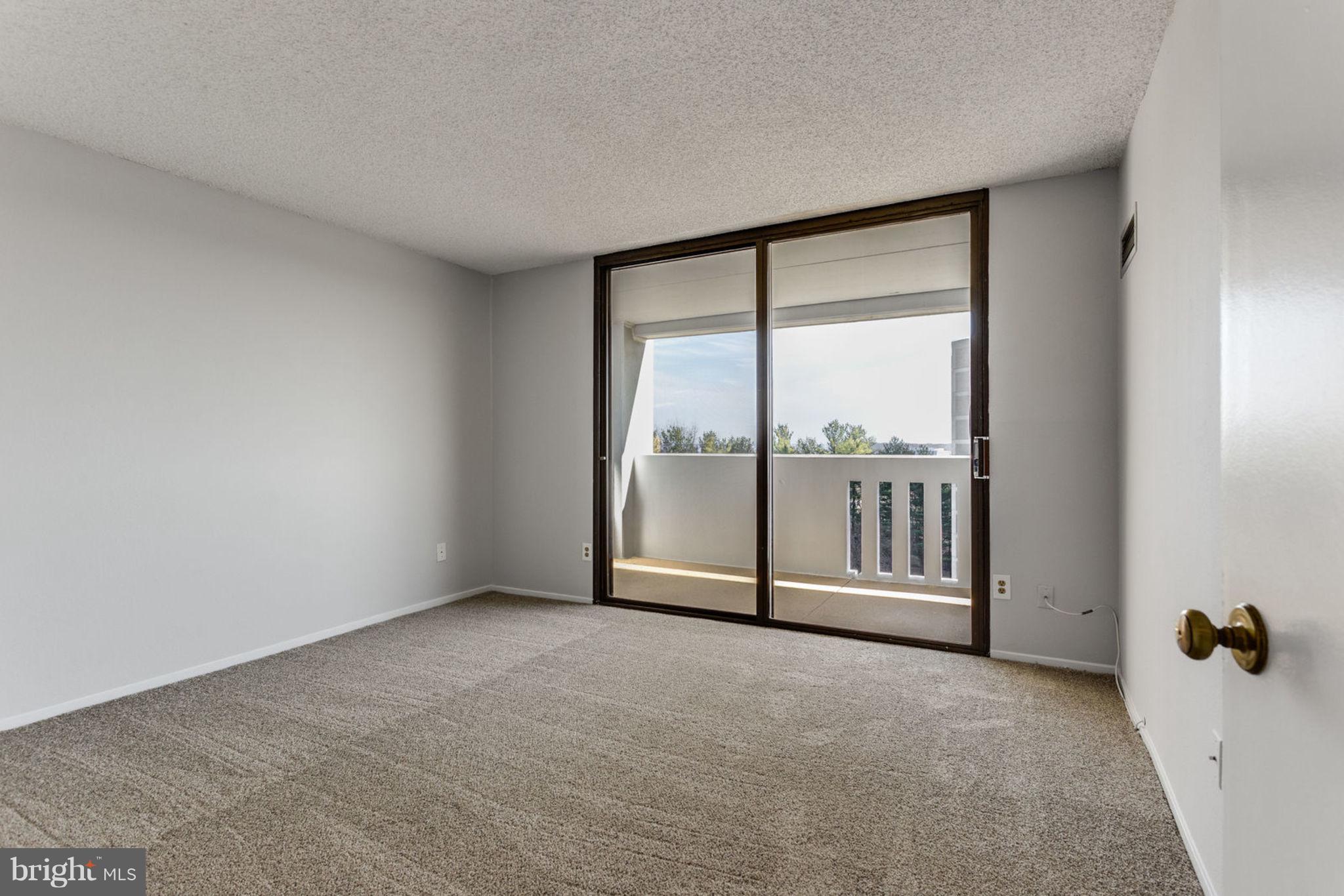 6101 Edsall Road, Unit 1105 Alexandria, VA 22304 - Photo 31 of 42 ROOMY SECOND BEDROOM