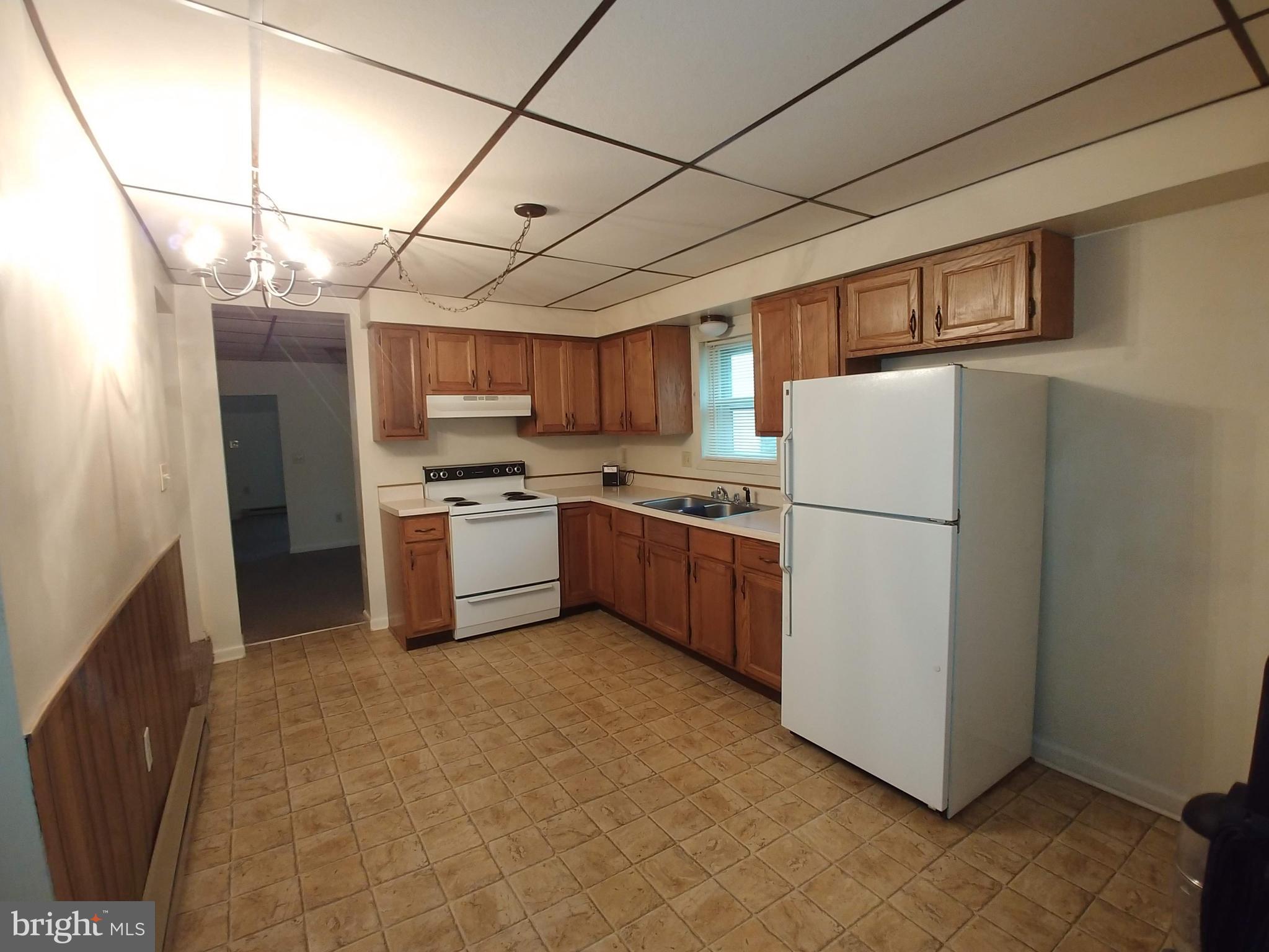 29 North Reamstown Road Reamstown, PA 17567 - Photo 2 of 10 Large Eat in Kitchen