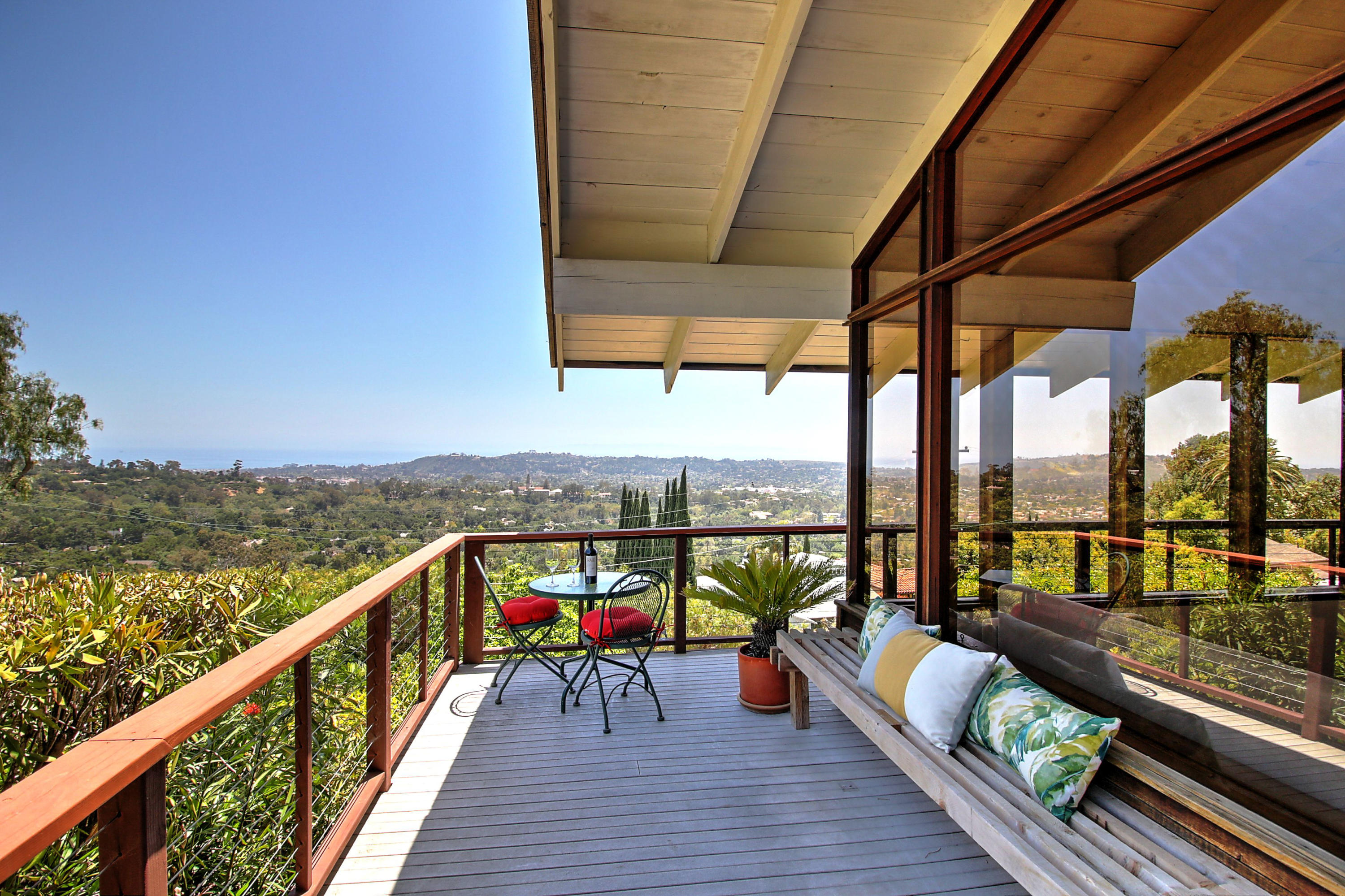 971 Cheltenham Road Santa Barbara, CA 93105 - Photo 8 of 40 Side deck