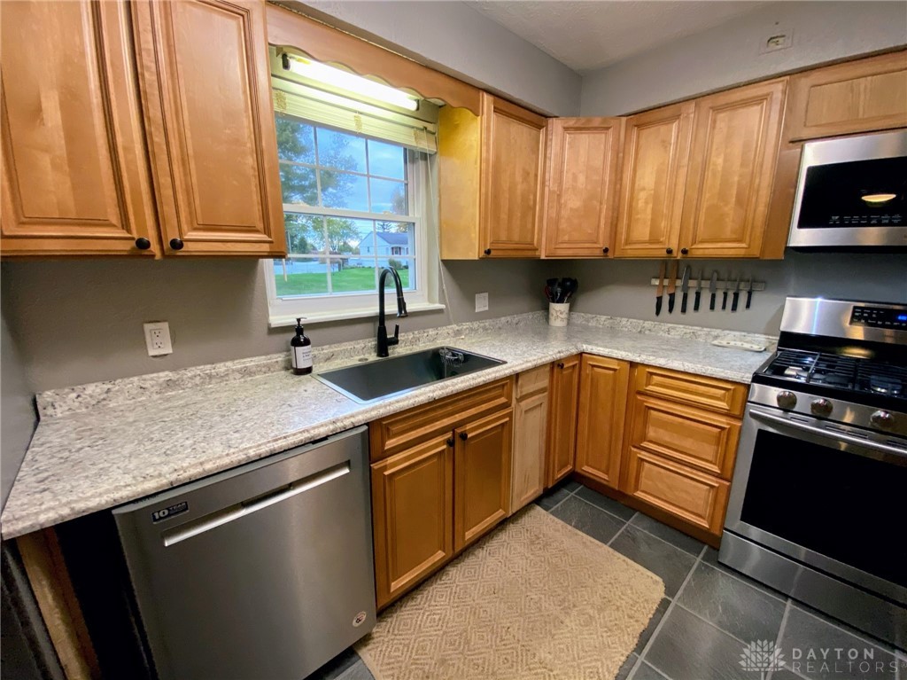 4116 Osborn Road Medway, OH 45341 - Photo 5 of 40 Gallery Image 5