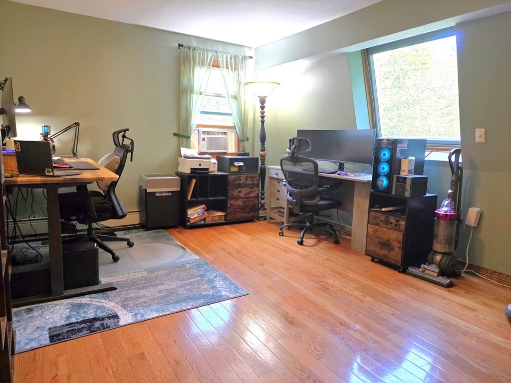 142 Dudley Road Templeton, MA 01468 - Photo 7 of 25
