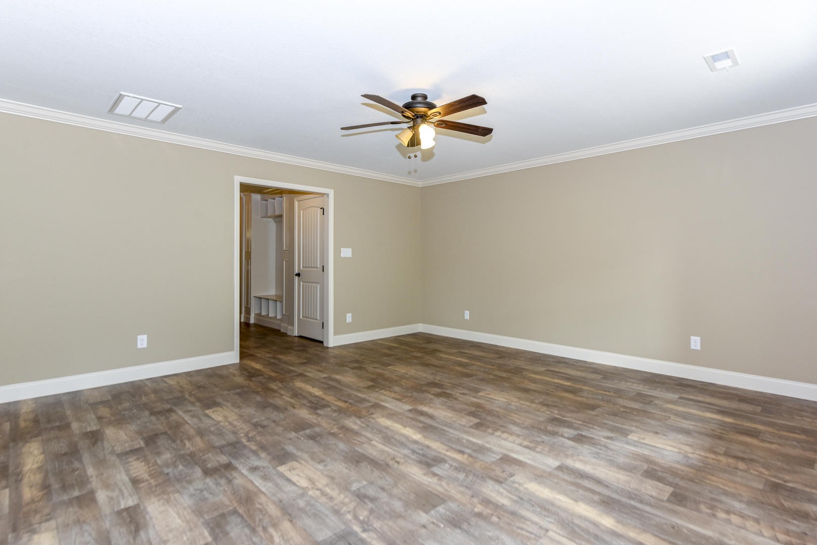 5037 Gregory Road Greenback, TN 37742 - Photo 8 of 39 Gallery Image 8