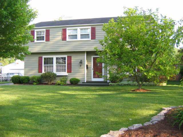 4805 Annhurst Road Columbus, OH 43228 - Photo 1 of 10 Gallery Image 1