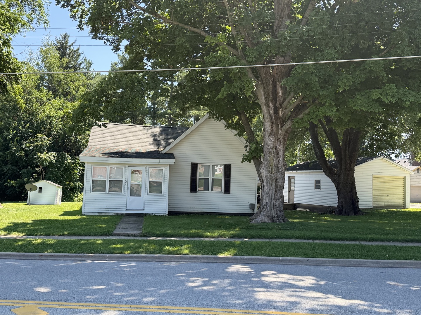 103 East State Street Mahomet, IL 61853 - Photo 1 of 5