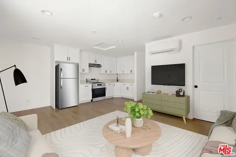 $1,650,000 | 8920 Cadillac Avenue, Los Angeles, CA 90034