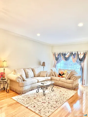 $268,000 | 296 Hamilton Avenue, Unit 25, Norwich, CT 06360