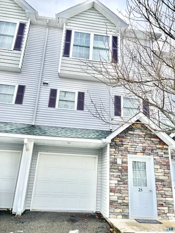 $268,000 | 296 Hamilton Avenue, Unit 25, Norwich, CT 06360