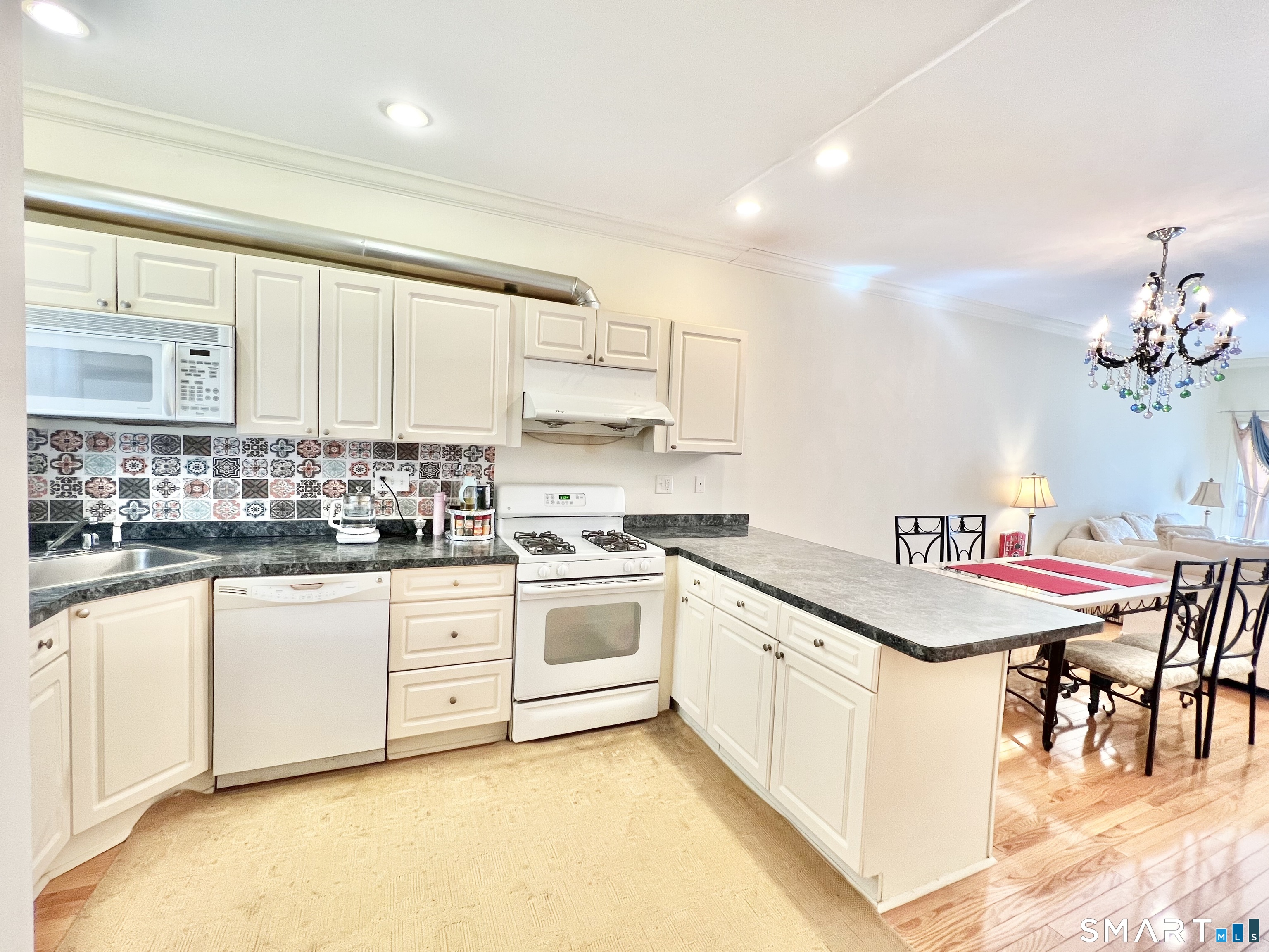 296 Hamilton Avenue, Unit 25 Norwich, CT 06360 - Photo 10 of 40