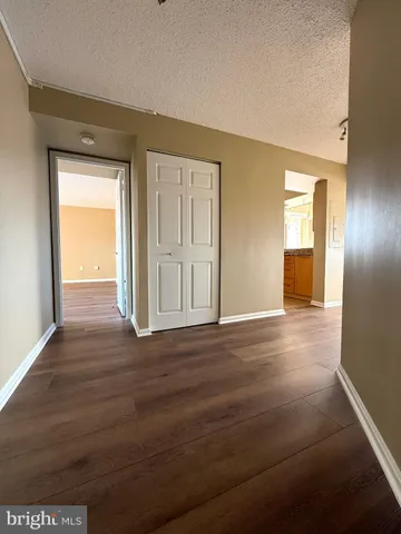 $3,000 | 10101 Grosvenor Place, Unit 2005, Rockville, MD 20852