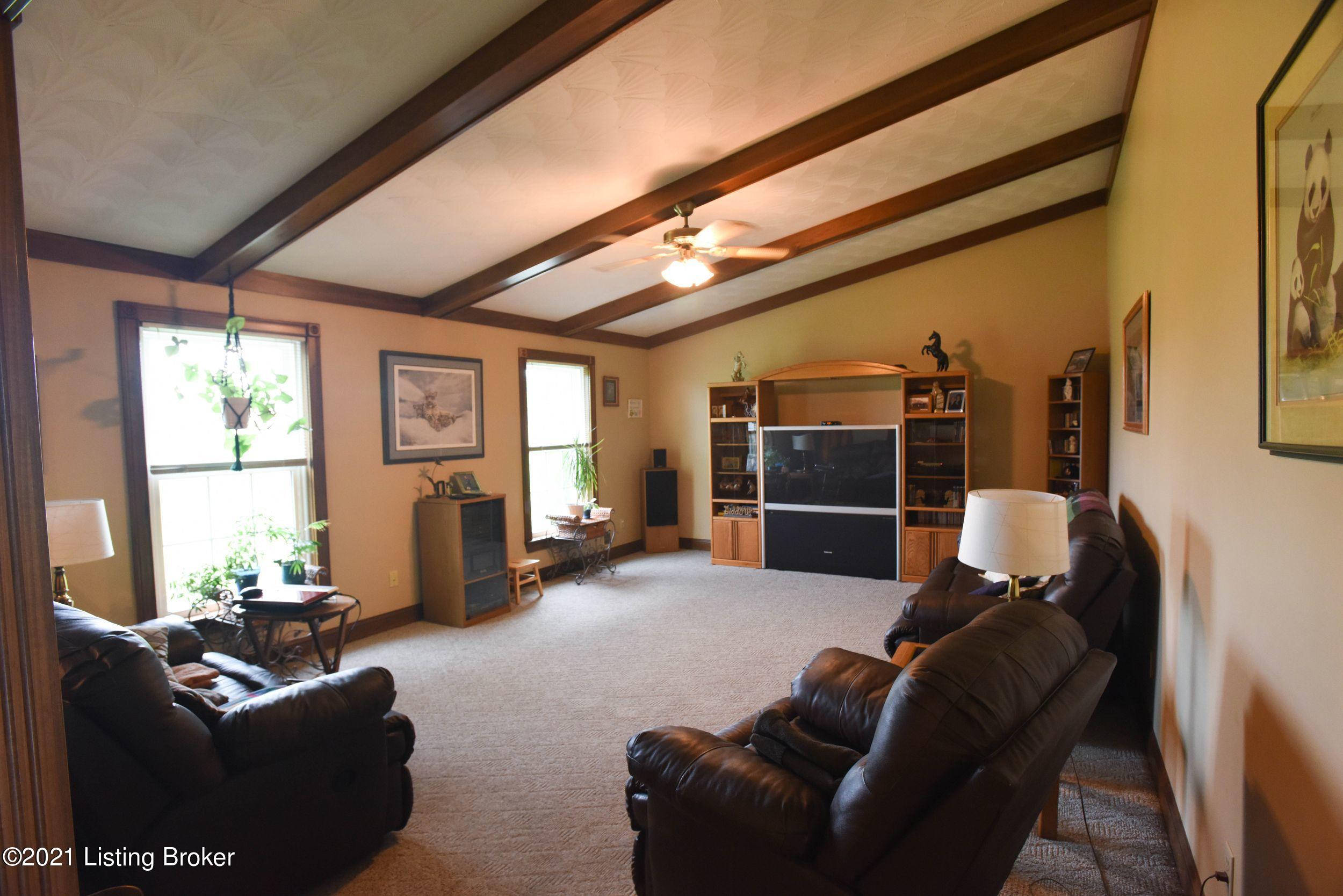 4740 Bloomfield Road Bardstown, KY 40004 - Photo 10 of 76 D8fs6O_A