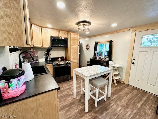 44 Moores Road New Cumberland, WV 26047 - Photo 8 of 27 Eat-in Kitchen