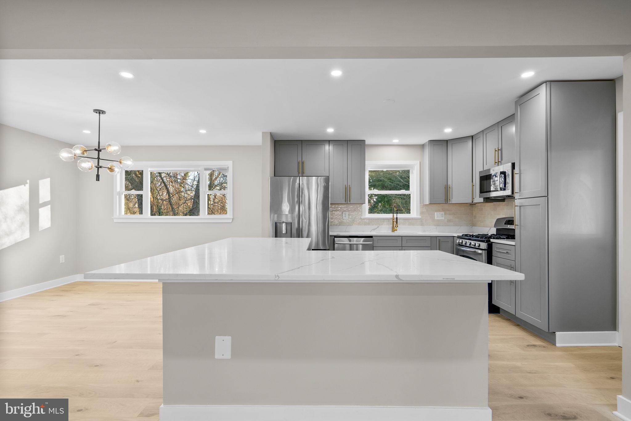 6917 Crafton Lane Clinton, MD 20735 - Photo 8 of 41