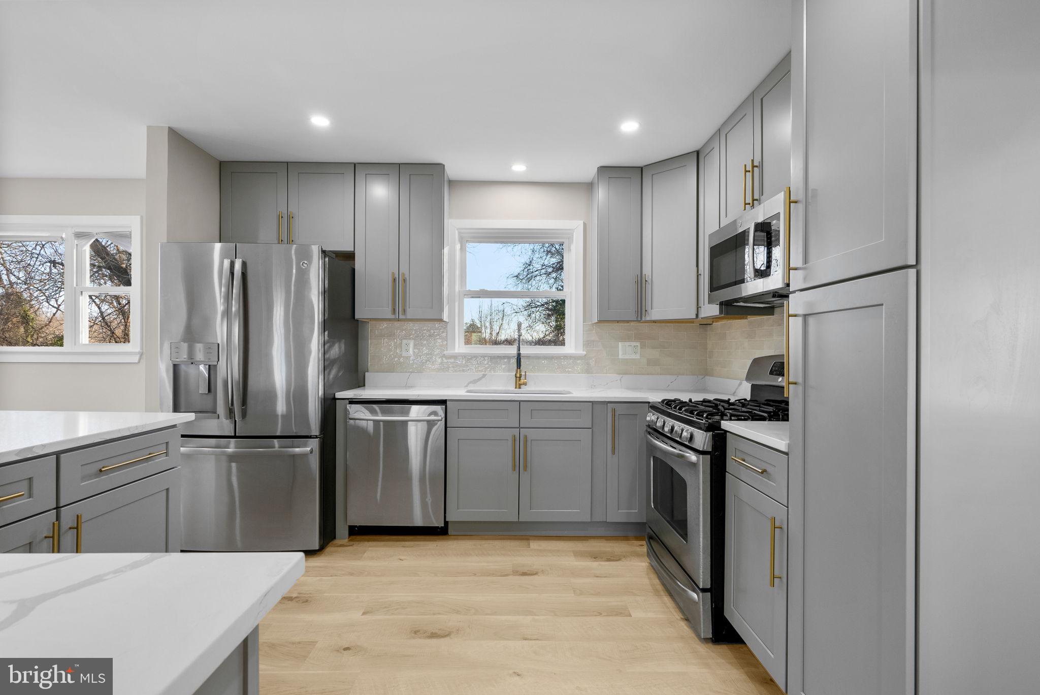 6917 Crafton Lane Clinton, MD 20735 - Photo 9 of 41