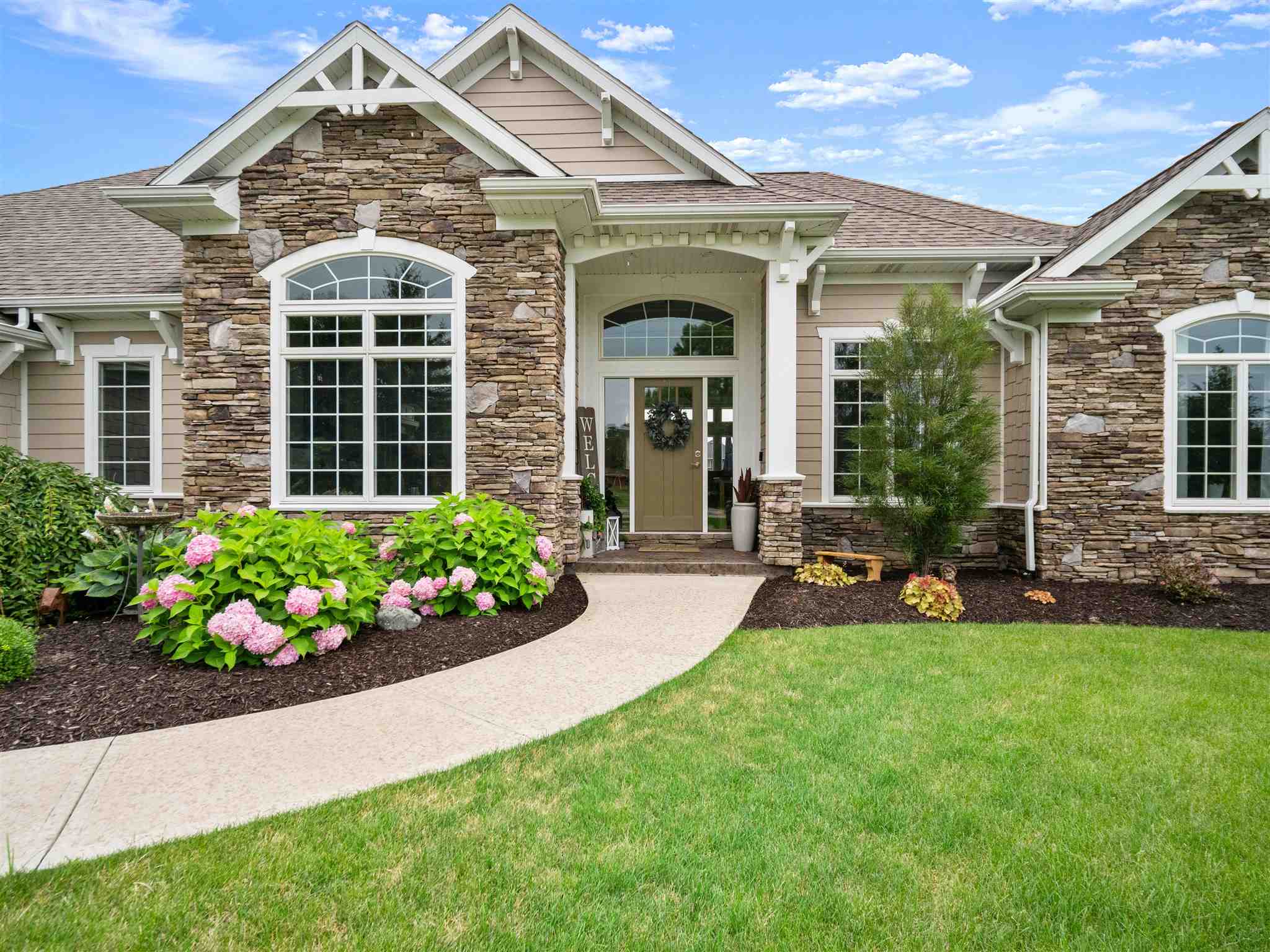 4522 Crawford Road Fort Wayne, IN 46845 - Photo 1 of 32