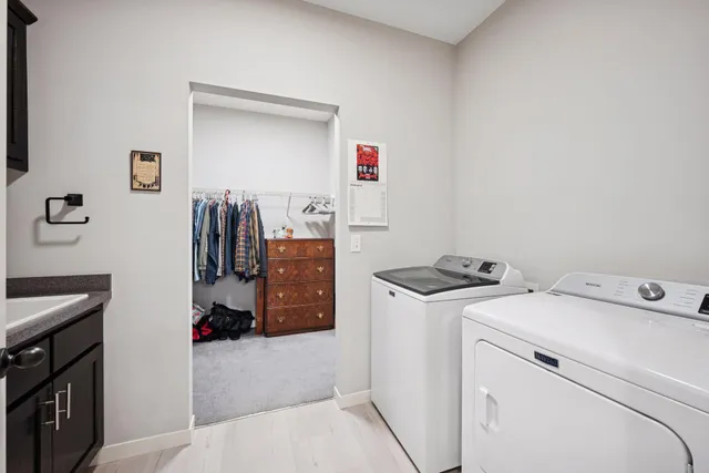 $350,000 | 706 Roosevelt Street South, Cambridge, MN 55008