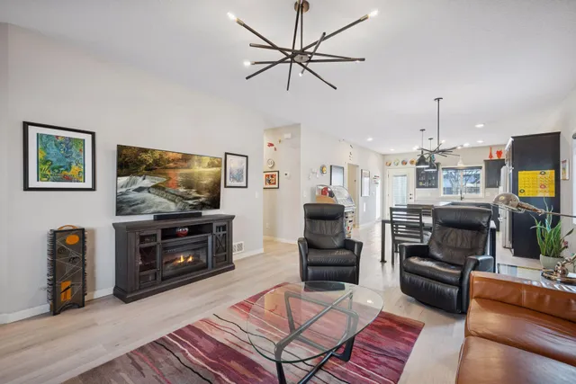 $350,000 | 706 Roosevelt Street South, Cambridge, MN 55008