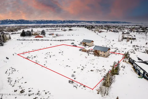 $819,000 | 200 Aspen Meadows Road, Driggs, ID 83422