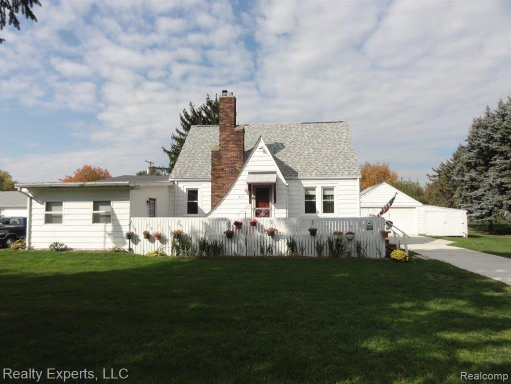 855 North Harris Road Ypsilanti, MI 48198 - Photo 1 of 12 Exterior Front