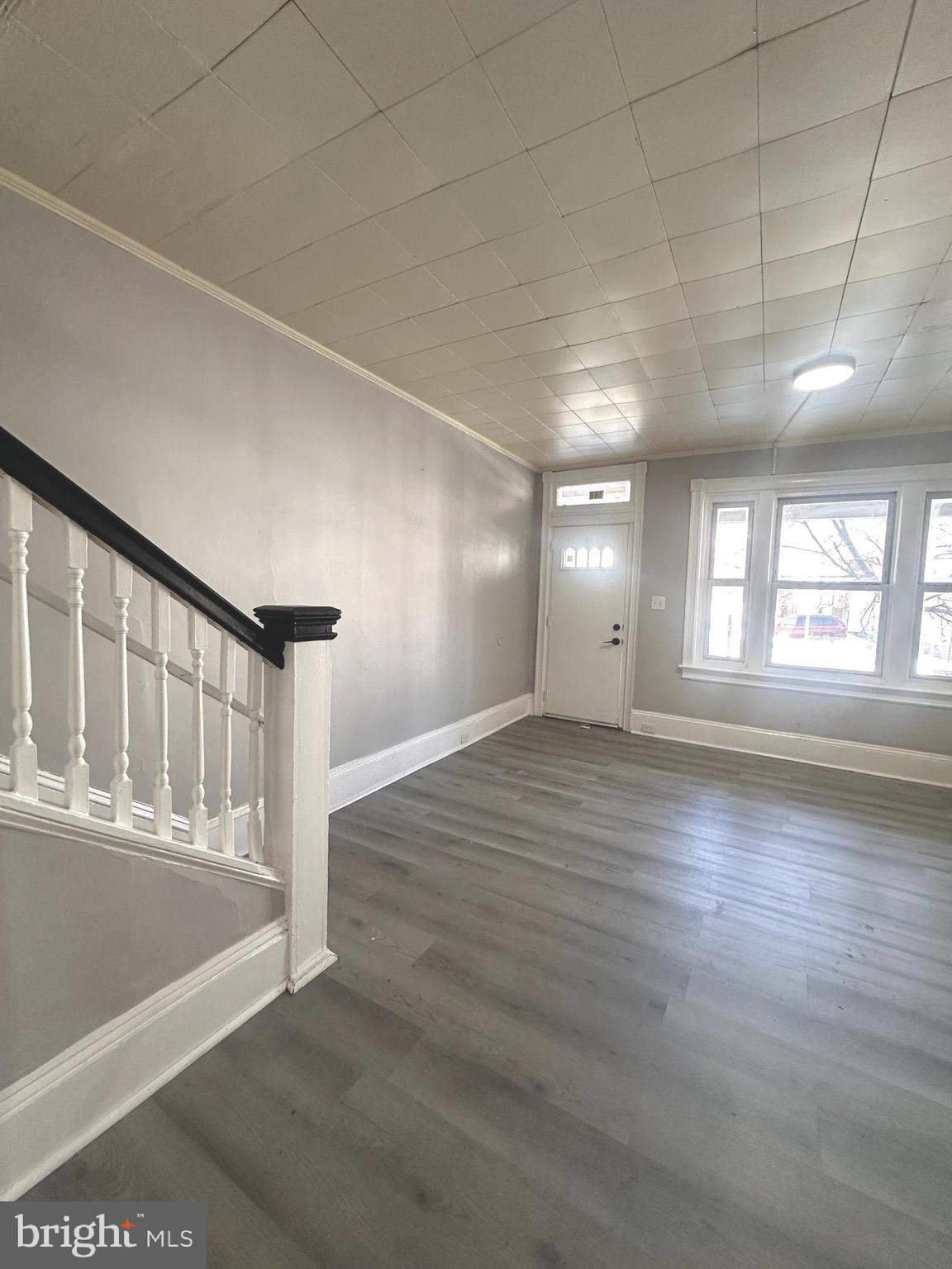 491 West Hanover Street Trenton, NJ 08618 - Photo 4 of 24