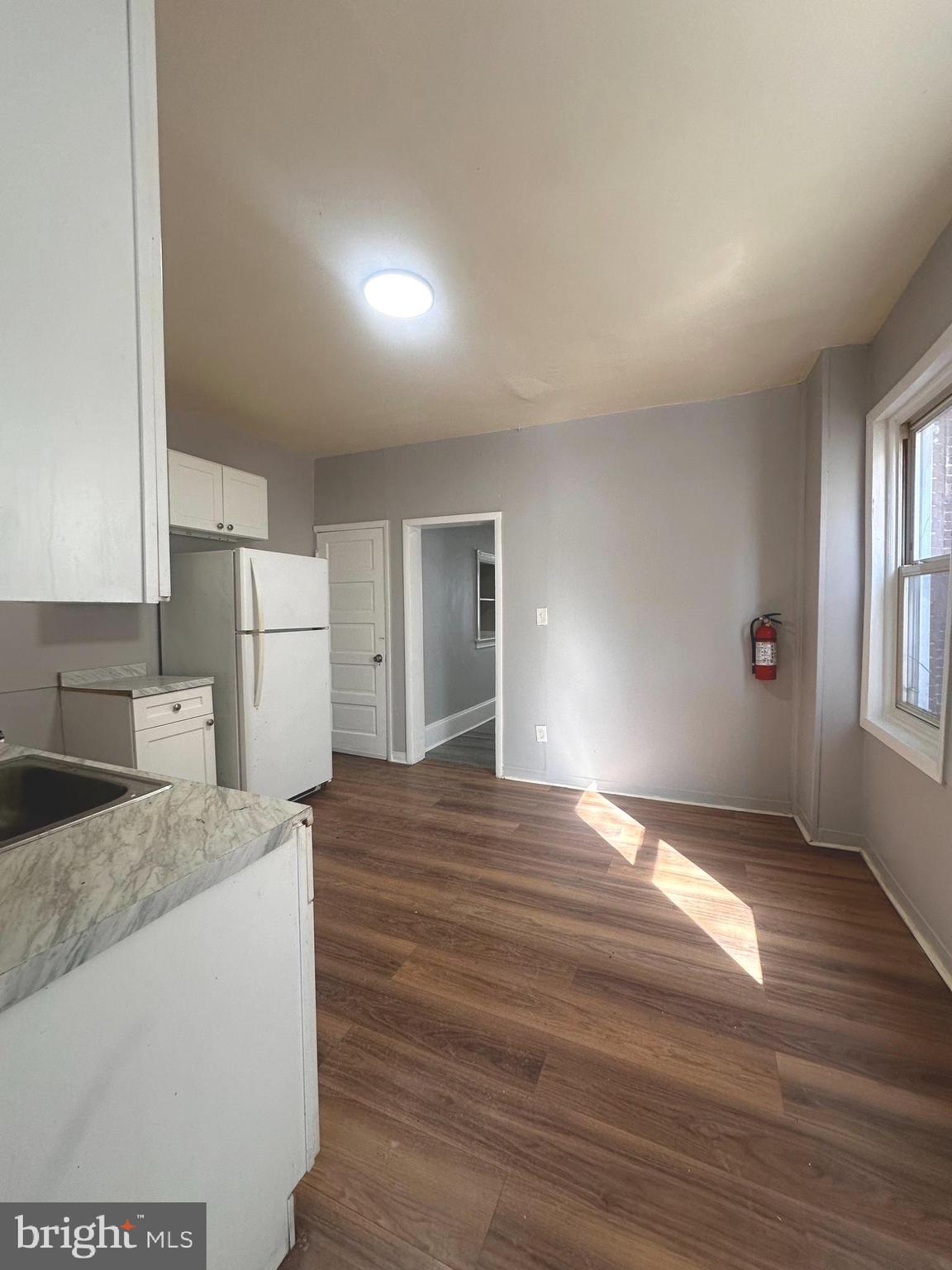 491 West Hanover Street Trenton, NJ 08618 - Photo 8 of 24